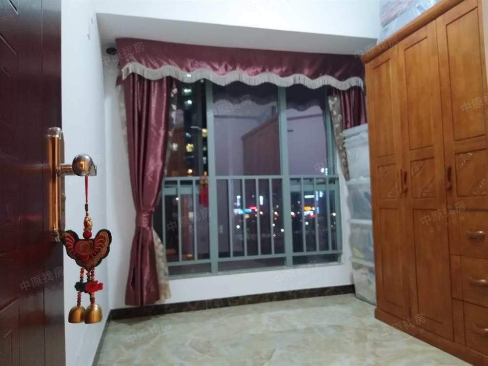 【沙井站 鸿荣源物业 豪装4+1房 单价仅4万7 】