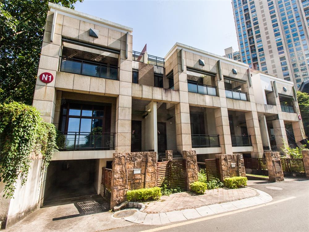 低于市场价100万 紫麟山别墅 上下四层半 私家花园+双车库