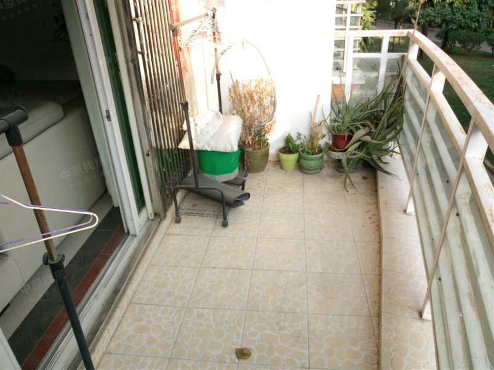 雅豪祥苑 龙城地铁口 旧改小区 精装修保养好急卖